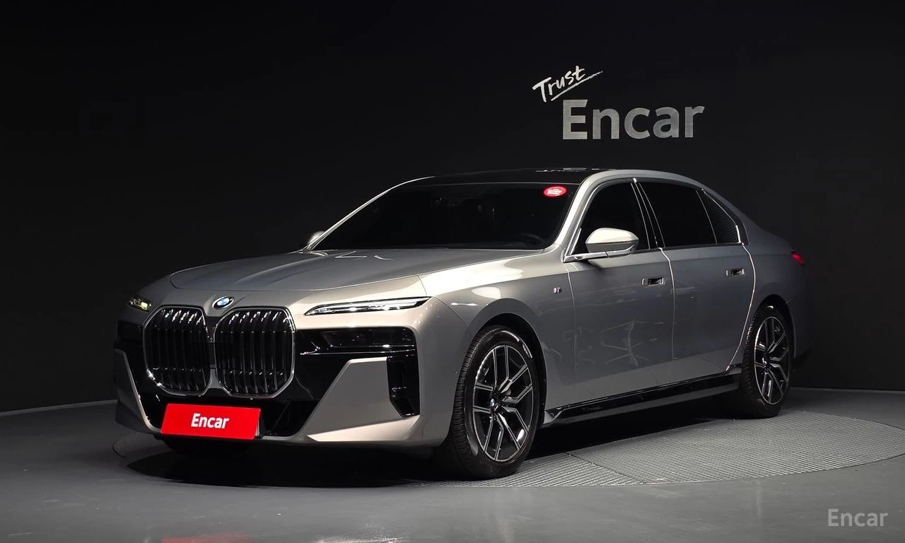BMW 740 M* SPORT* BOWER* WILKINS* ДИСТРОНИК* ОБДУХВАНЕ* КА