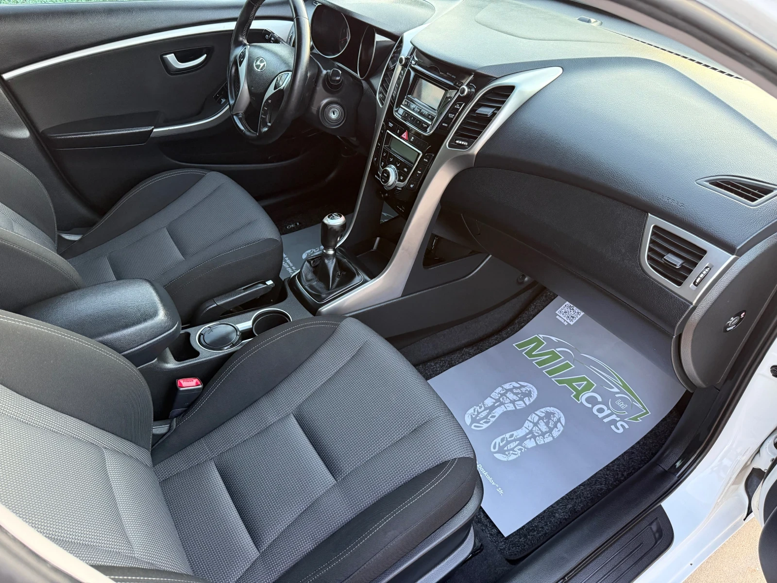 Hyundai I30 1.4CRDI* 90К.С* EURO5* 127.500km-ORIGINAL* NEW, снимка 14 - Автомобили и джипове - 55729425