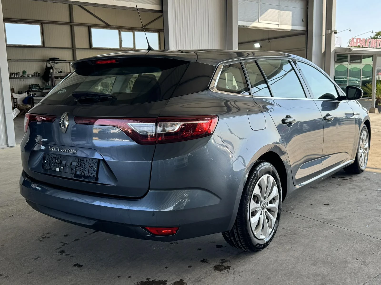 Renault Megane 1.5* 116ps* 6ск* LED* НАВИ* КАМЕРА* , снимка 5 - Автомобили и джипове - 56027841