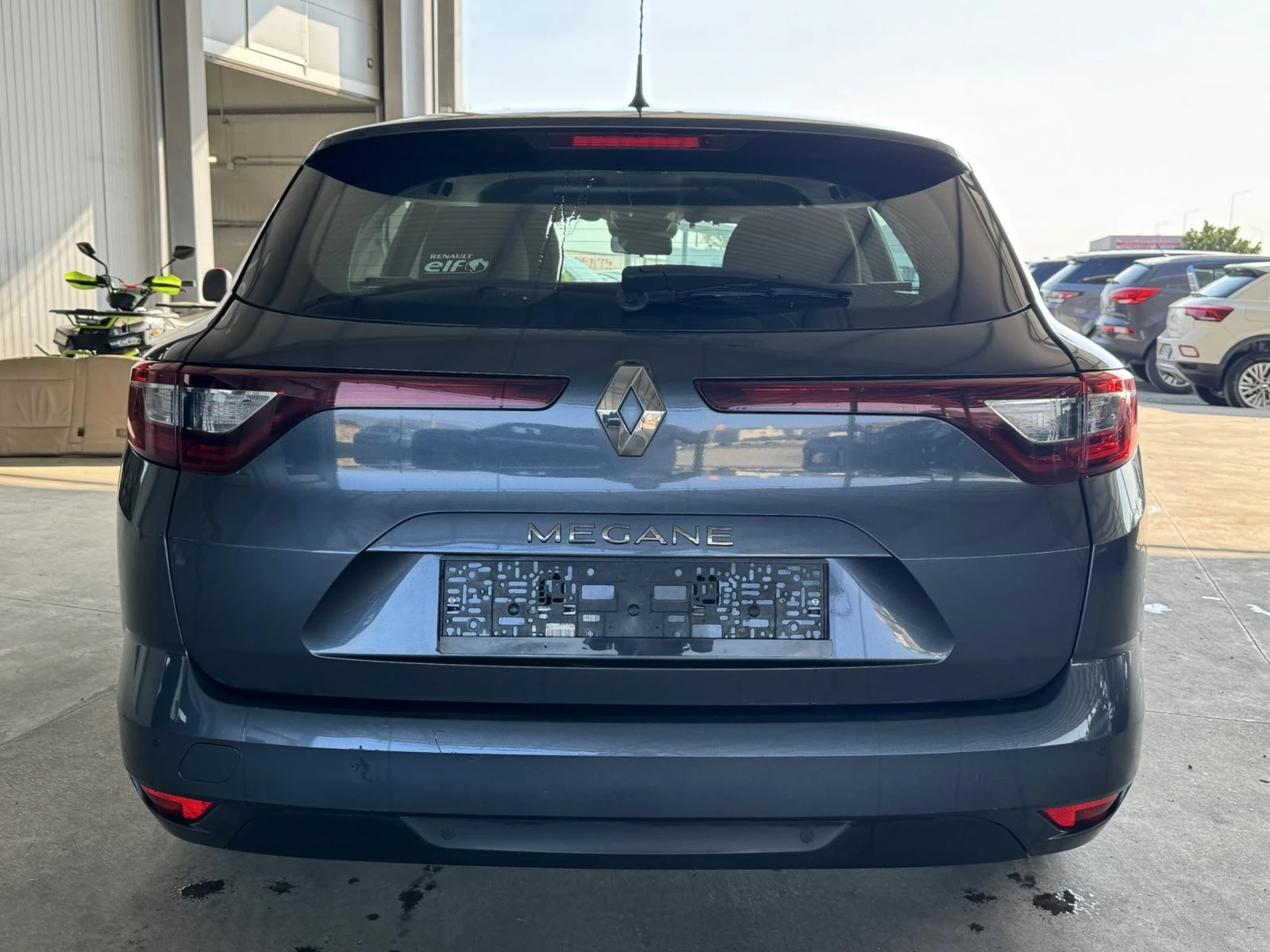 Renault Megane 1.5* 116ps* 6ск* LED* НАВИ* КАМЕРА* , снимка 4 - Автомобили и джипове - 56027841