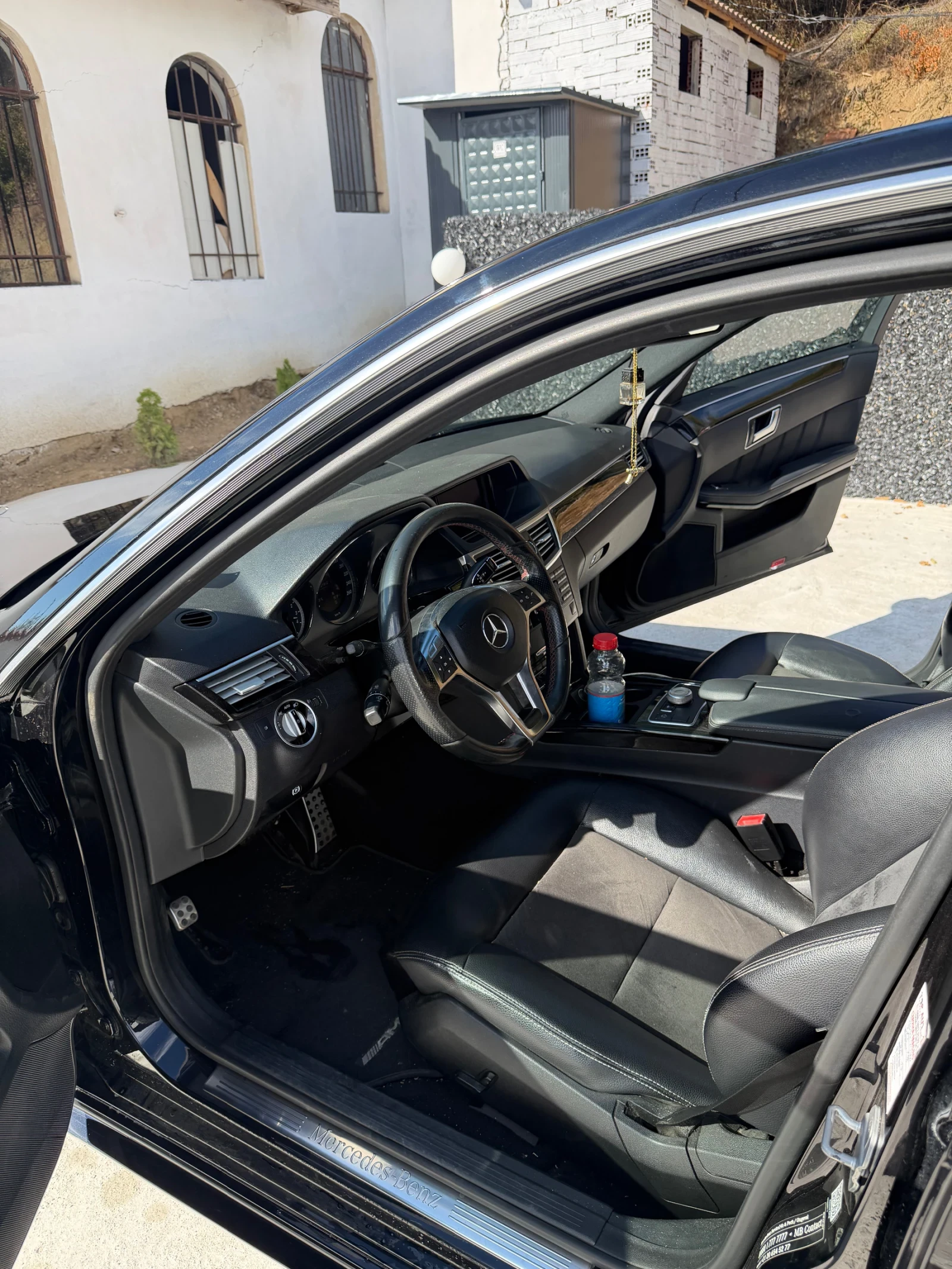 Mercedes-Benz E 220, снимка 6 - Автомобили и джипове - 56245028