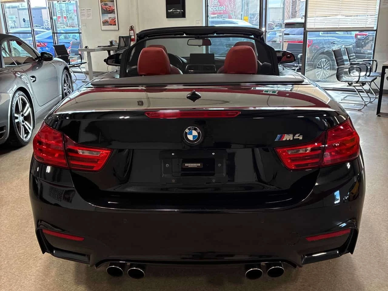 BMW M4 * CARFAX * H/K ����� * CAR PLAY *  | Mobile.bg � ����������� 5