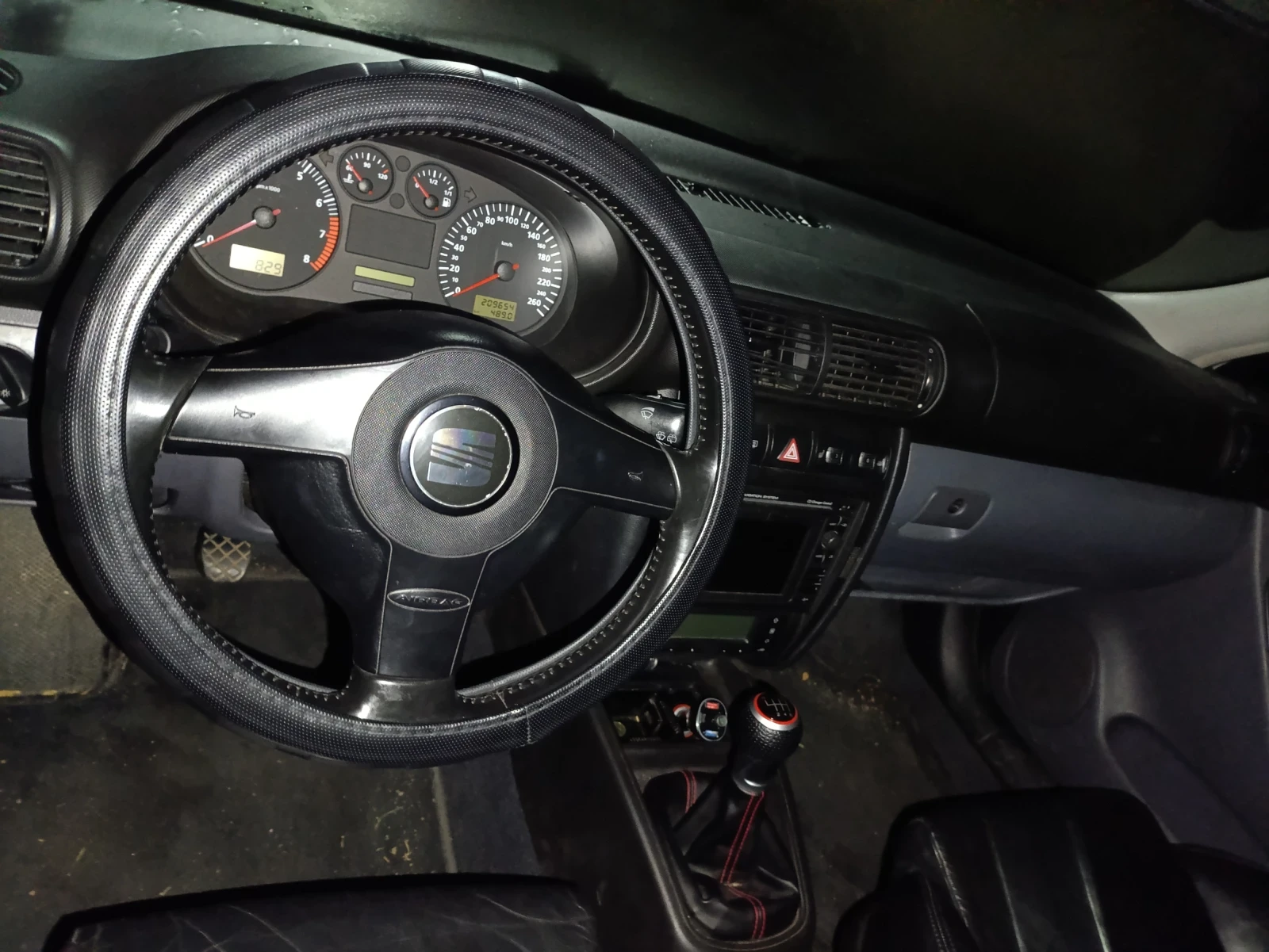Seat Leon, снимка 6 - Автомобили и джипове - 56729307