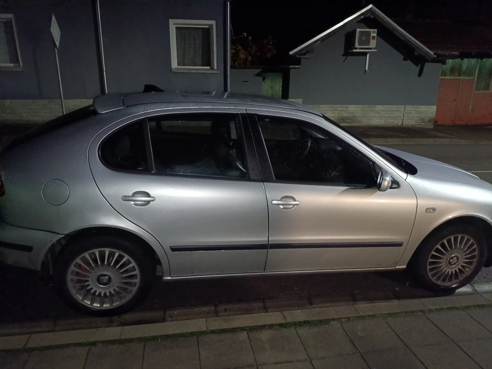 Seat Leon, снимка 2 - Автомобили и джипове - 56729307