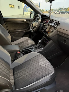 VW Tiguan 2.0 / R-LINE / 4x4, снимка 11