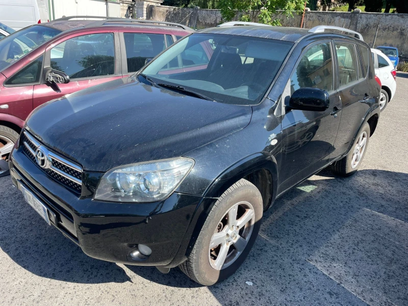 Toyota Rav4 2.2 d-cat-55 броя!!!, снимка 3 - Автомобили и джипове - 46929369