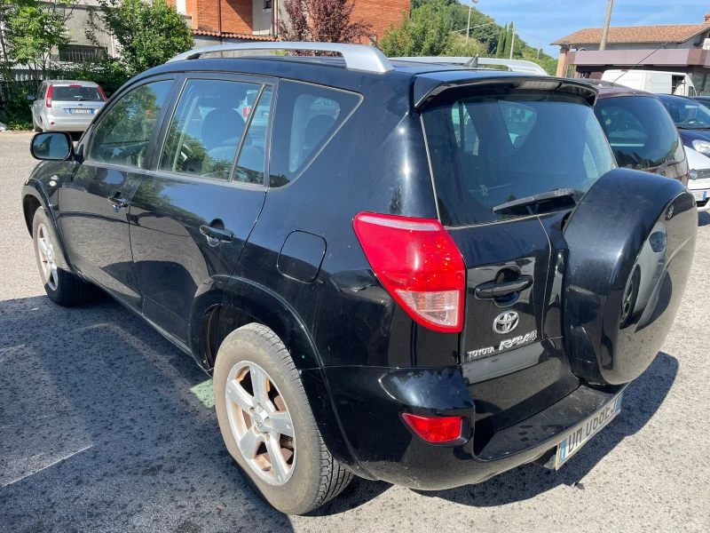 Toyota Rav4 2.2 d-cat-55 броя!!!, снимка 4 - Автомобили и джипове - 46929369