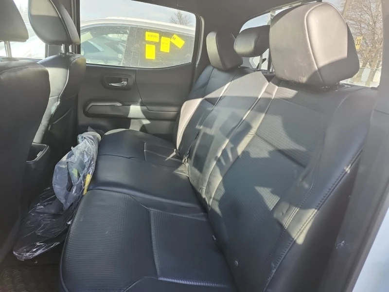 Toyota Tacoma * SR5 CREW CAB LONG BED * CARFAX * БЕЗ ПЪРВОНАЧАЛН, снимка 12 - Автомобили и джипове - 52701741