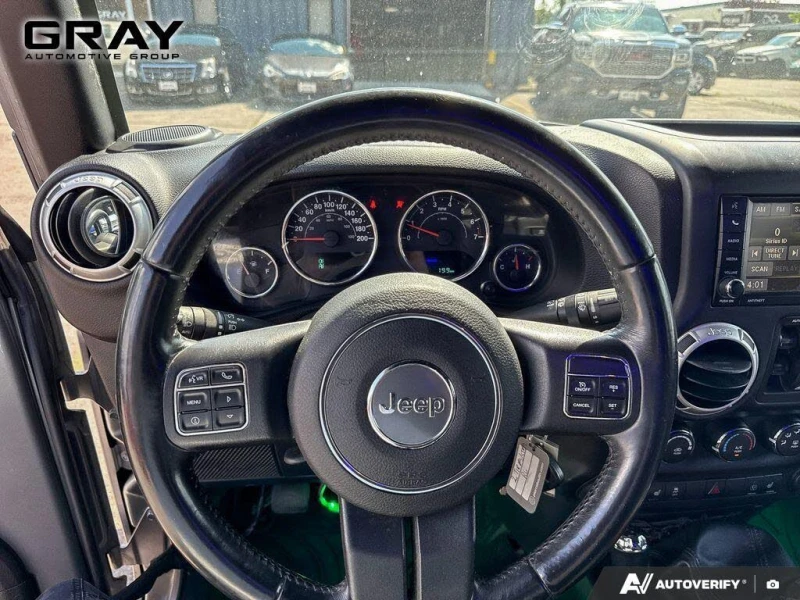 Jeep Wrangler * Unlimited Sahara 4WDАвтоКреди* (ЦЕНА ДО БГ), снимка 10 - Автомобили и джипове - 52980315