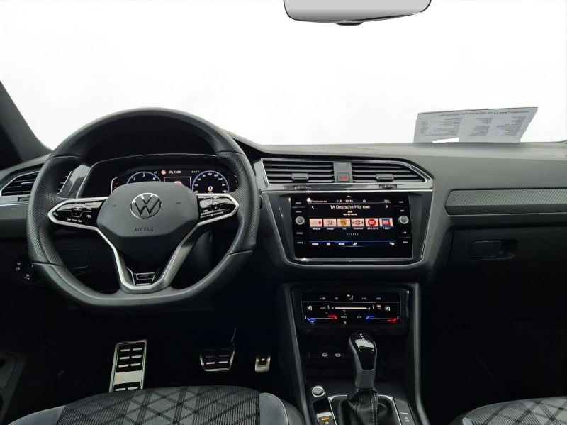 VW Tiguan 2.0TDI* DSG* R-LINE* NIGHT* DISTR* LED* NAVI* , снимка 7 - Автомобили и джипове - 53121309