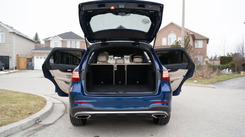 Mercedes-Benz GLC 300 С РЕГИСТРАЦИЯ & АВТО КРЕДИТ, снимка 10 - Автомобили и джипове - 53519235