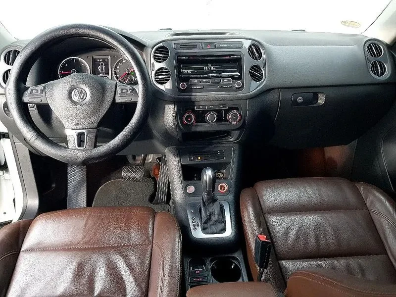 VW Tiguan 2.0 TDI, снимка 5 - Автомобили и джипове - 54302814