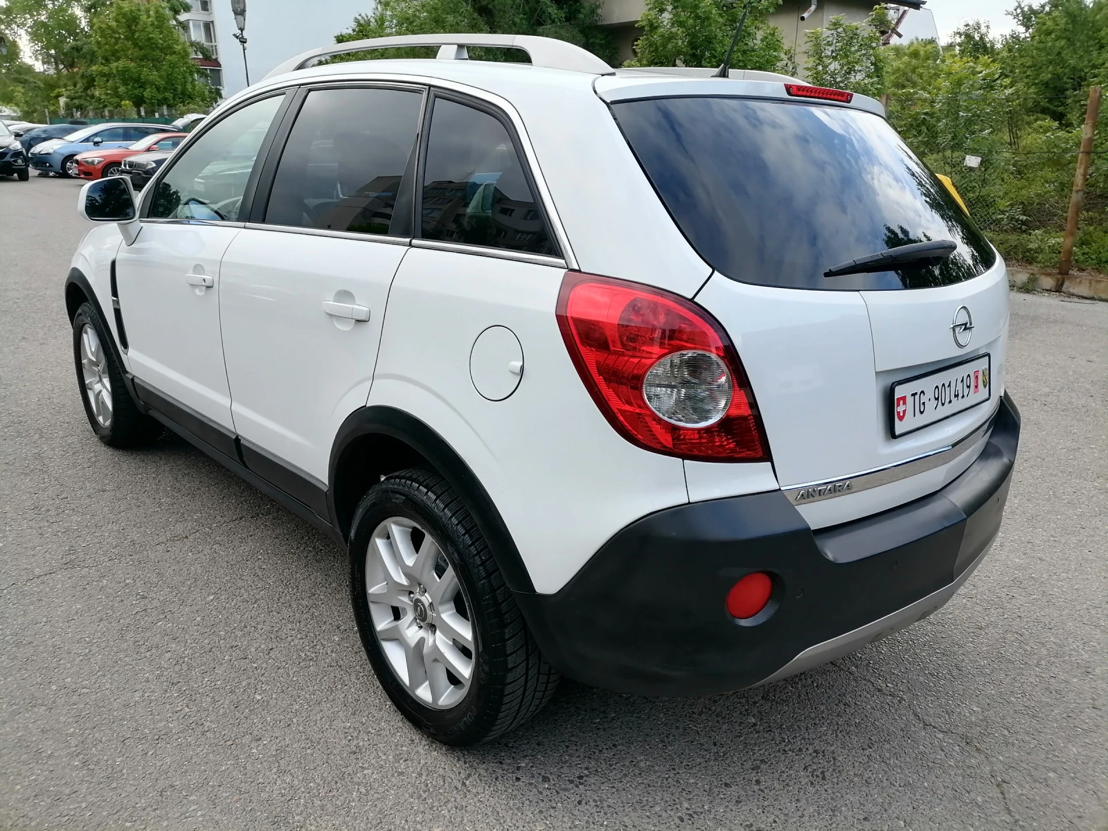 Opel Antara 2.4 4x4 SWISS - изображение 8