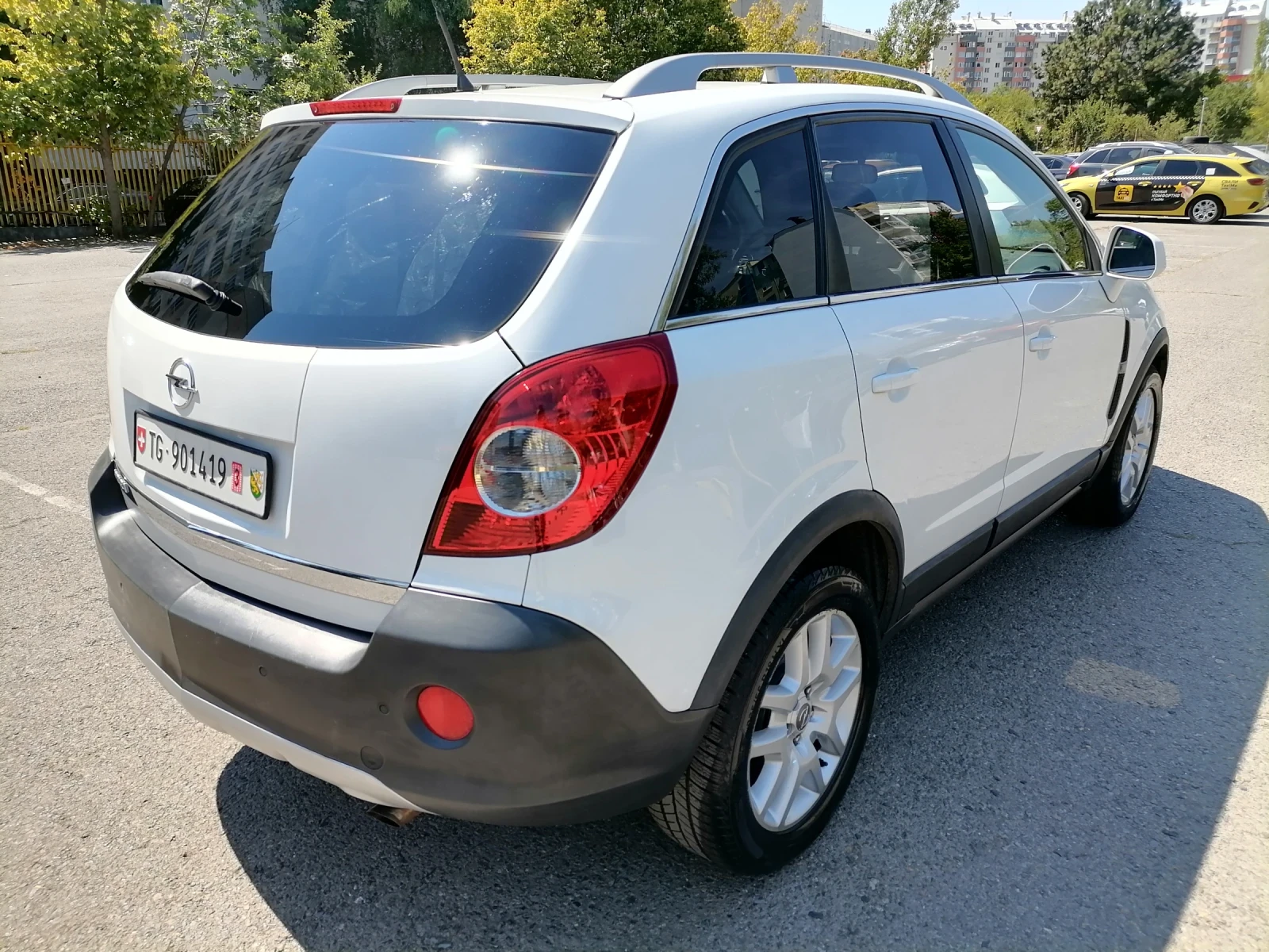 Opel Antara 2.4 4x4 SWISS - изображение 5