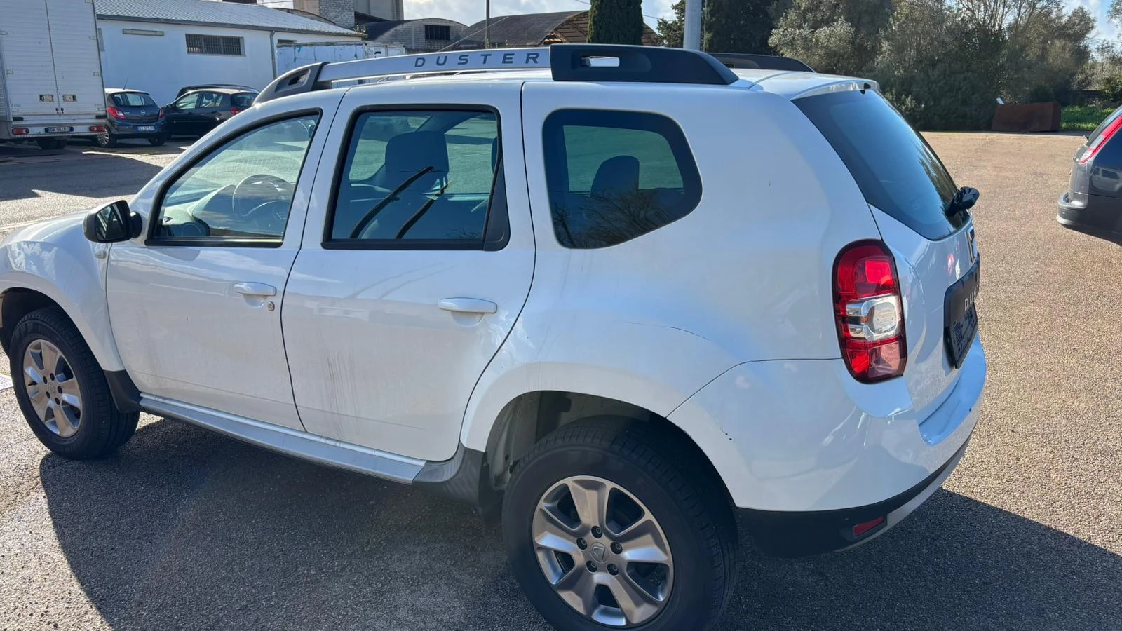 Dacia Duster 1.6 �a�  ������ | Mobile.bg � ����������� 5