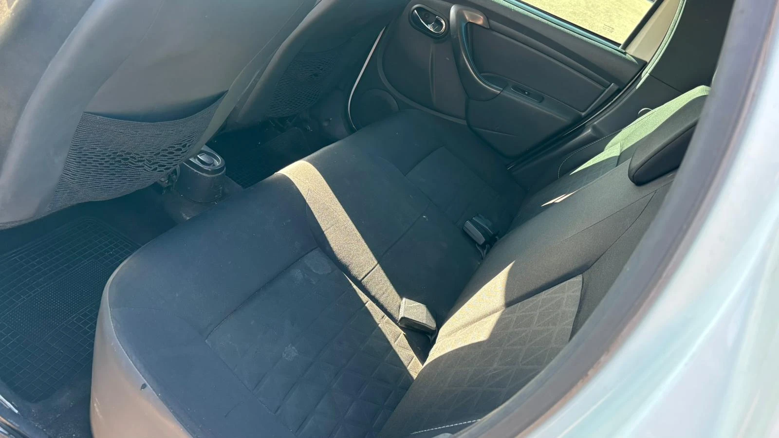 Dacia Duster 1.6 �a�  ������ | Mobile.bg � ����������� 10