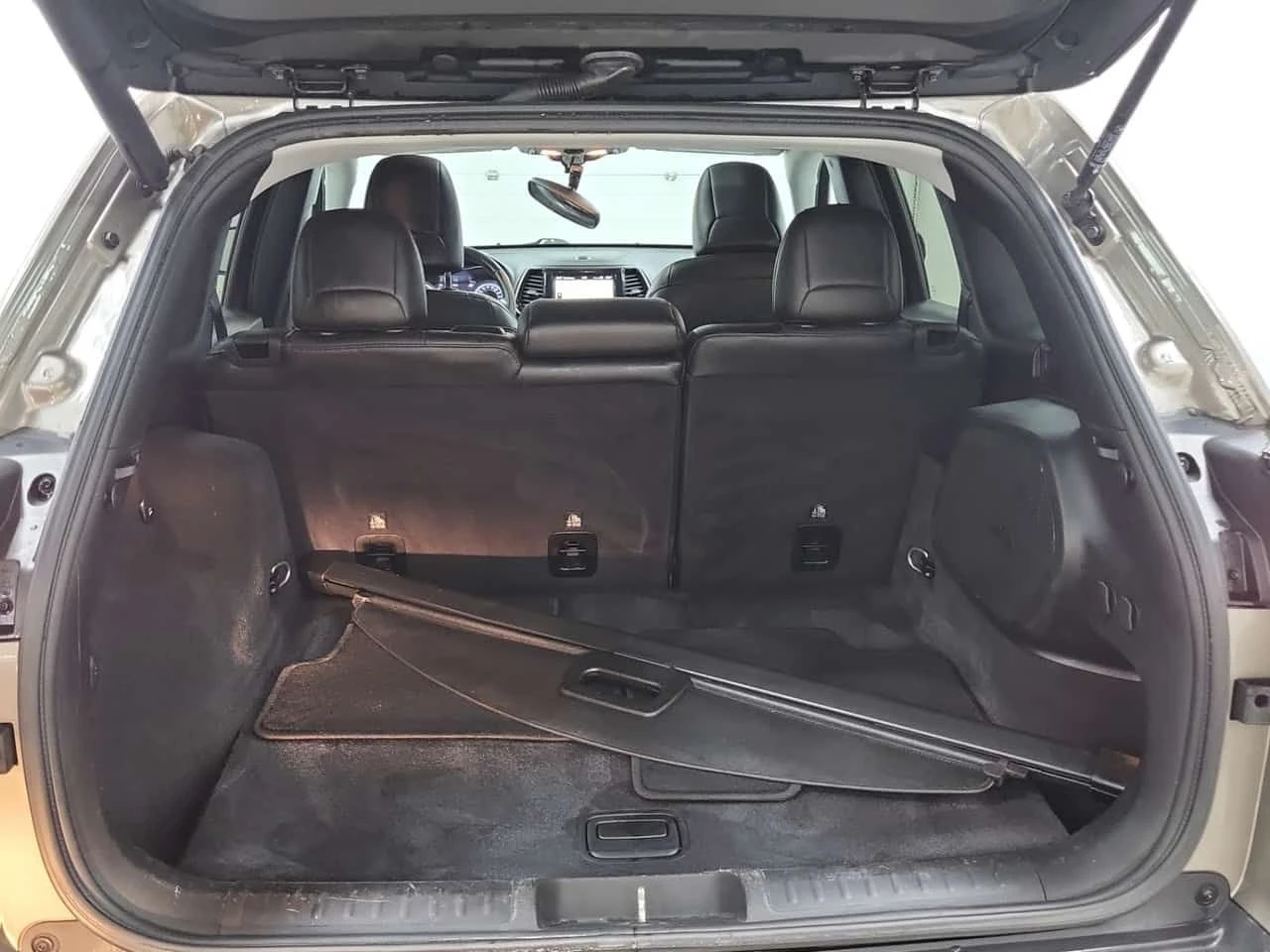 Jeep Cherokee * LIMITED * CARFAX * ПАНОРАМА * , снимка 15 - Автомобили и джипове - 53964570