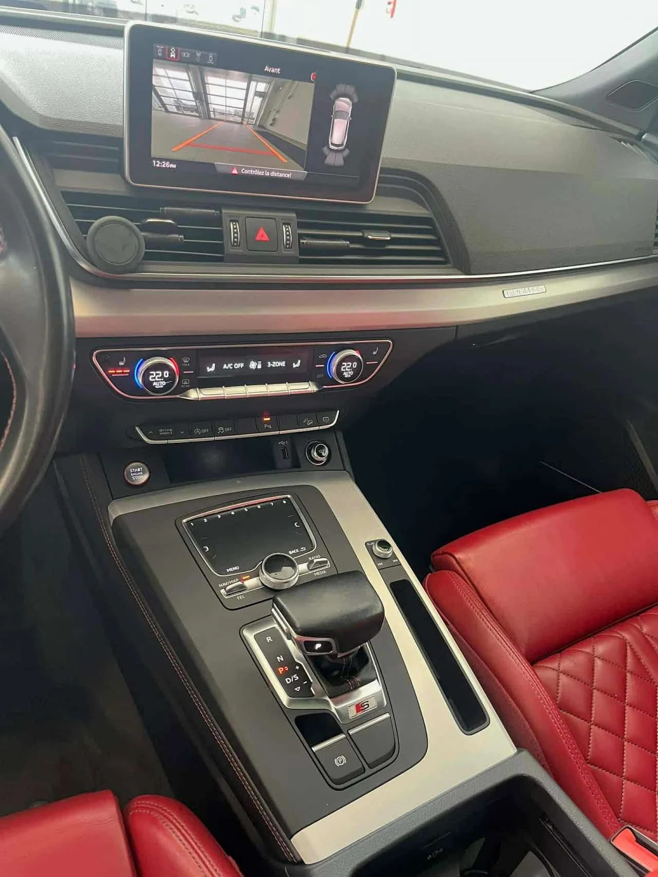 Audi SQ5 Technik/CARFAX/ПАНОРАМА/360 CAM, снимка 9 - Автомобили и джипове - 54115250