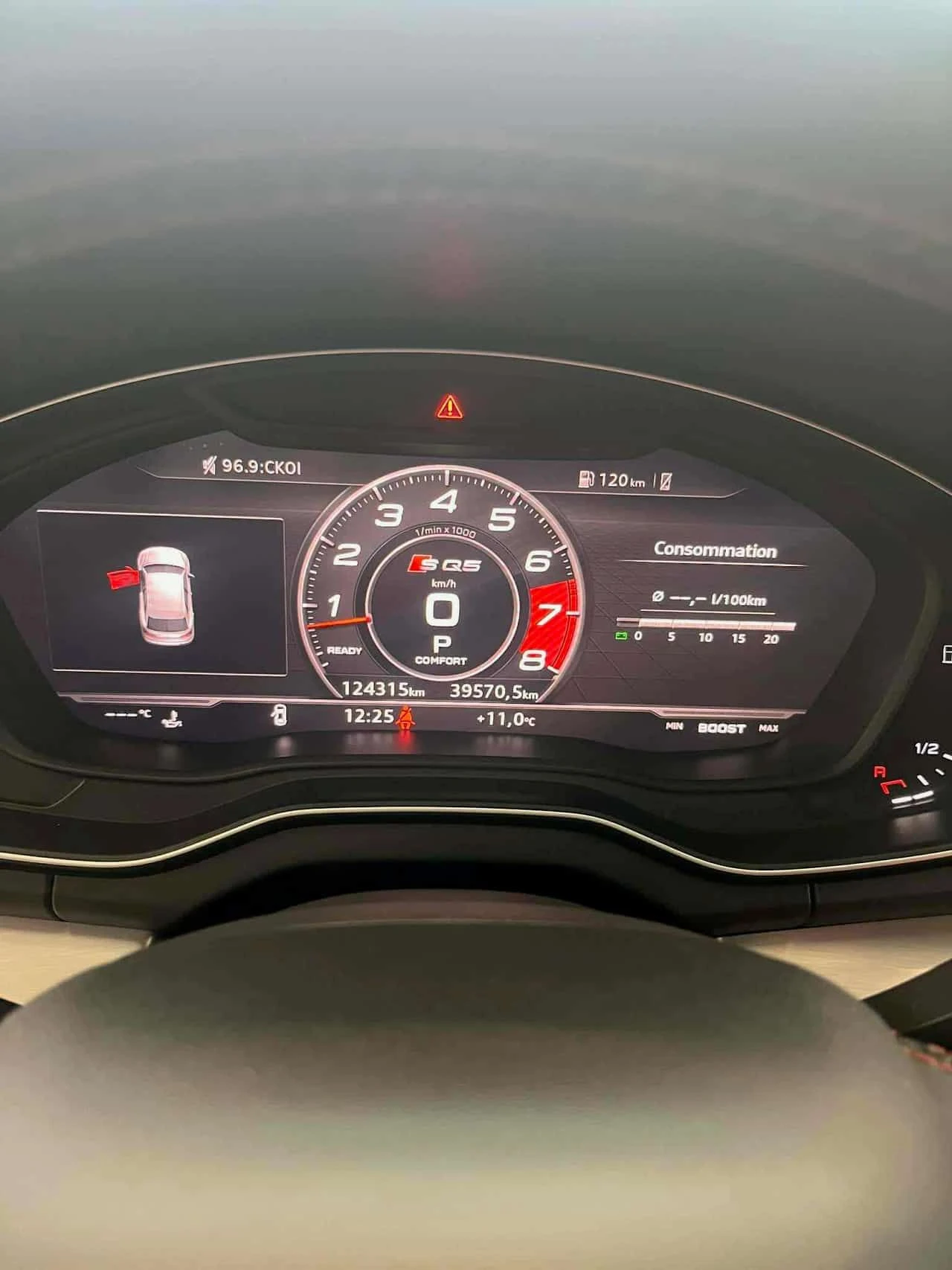 Audi SQ5 Technik/CARFAX/ПАНОРАМА/360 CAM, снимка 8 - Автомобили и джипове - 54115250