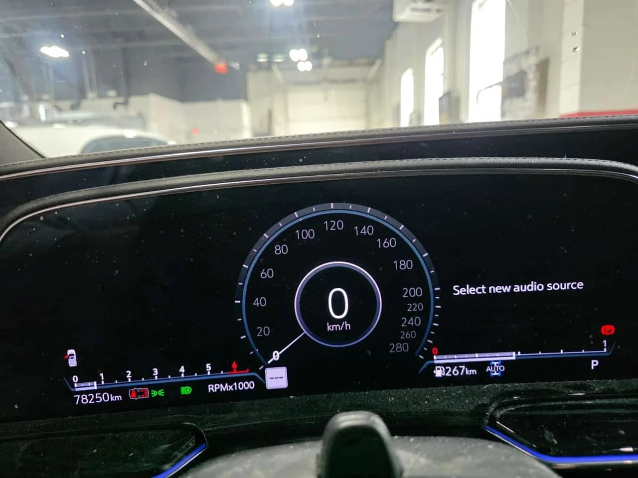 Cadillac Escalade * Sport * 2 КЛЮЧА* ПОДГРЕВ* KEYLESS* PANO* , снимка 8 - Автомобили и джипове - 54368572