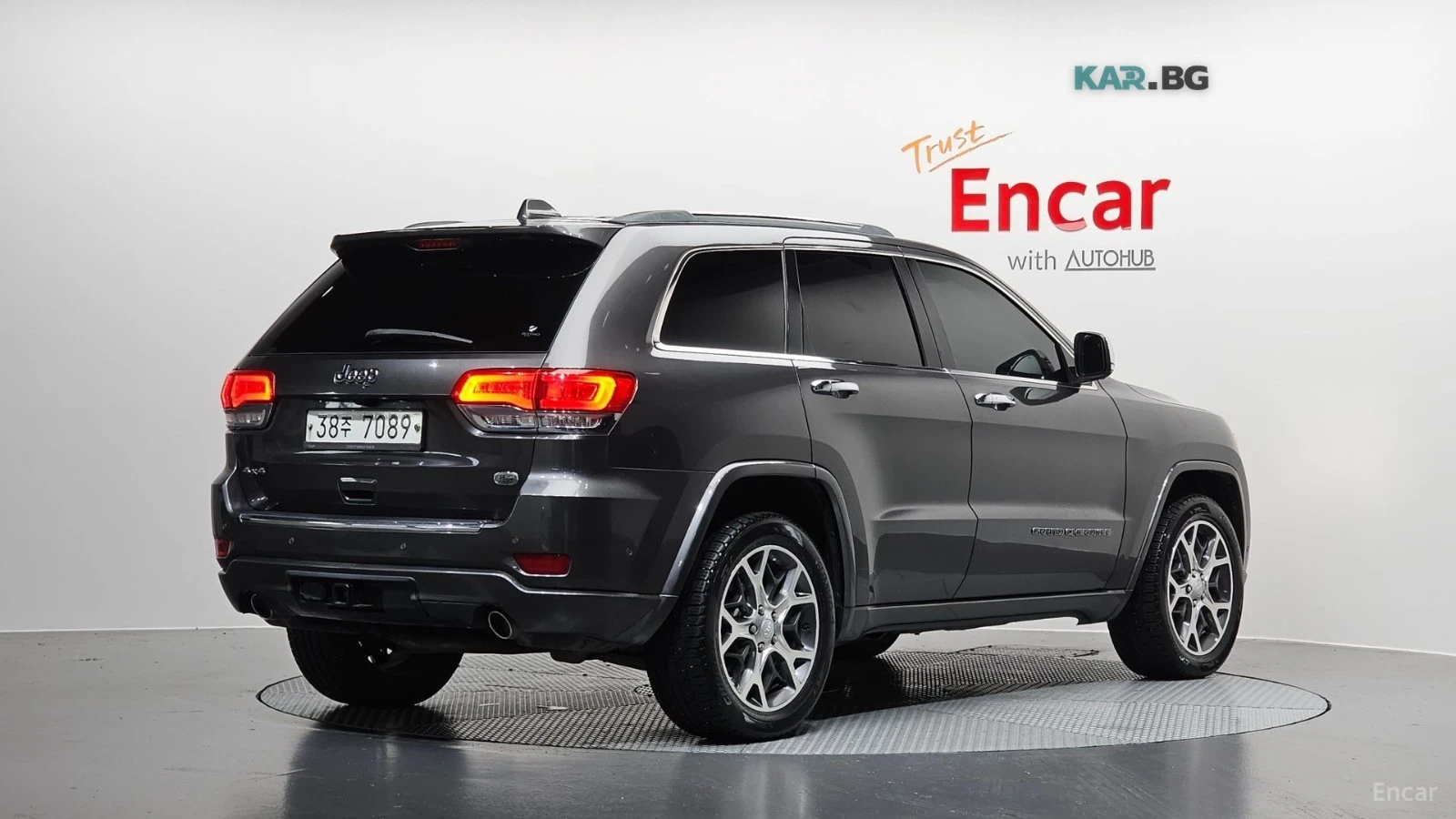 Jeep Cherokee * 3.6* OVERLAND* AWD* ПОДГРЕВ* ОБДУХВАНЕ* ПАНОРАМА, снимка 2 - Автомобили и джипове - 54850806