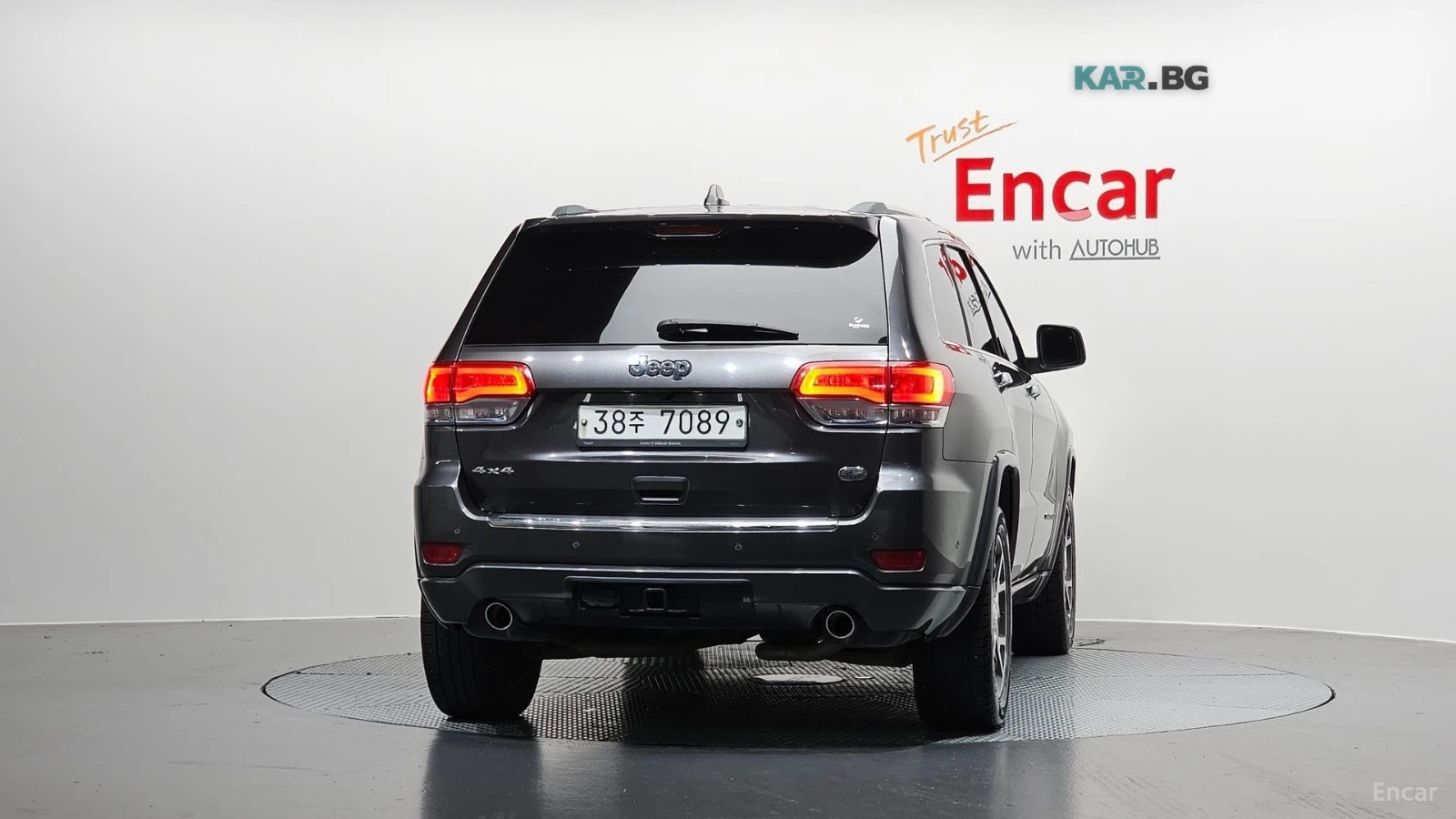 Jeep Cherokee * 3.6* OVERLAND* AWD* ПОДГРЕВ* ОБДУХВАНЕ* ПАНОРАМА, снимка 4 - Автомобили и джипове - 54850806