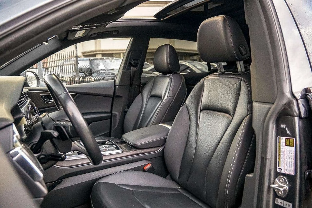 Audi Q8 * Progressiv S LINE QUATTRO| NAVI | 360 CAM | PANO, снимка 8 - Автомобили и джипове - 54917620