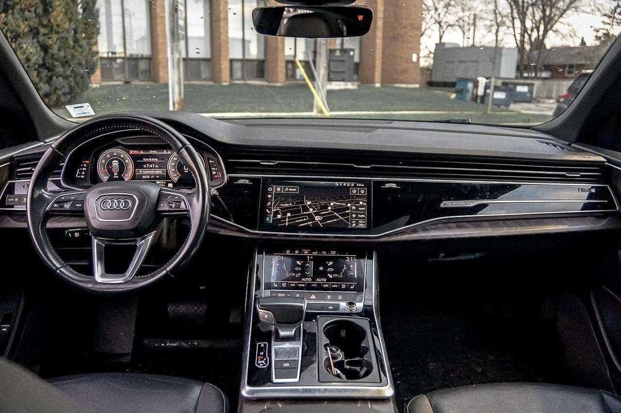 Audi Q8 * Progressiv S LINE QUATTRO| NAVI | 360 CAM | PANO, снимка 14 - Автомобили и джипове - 54917620
