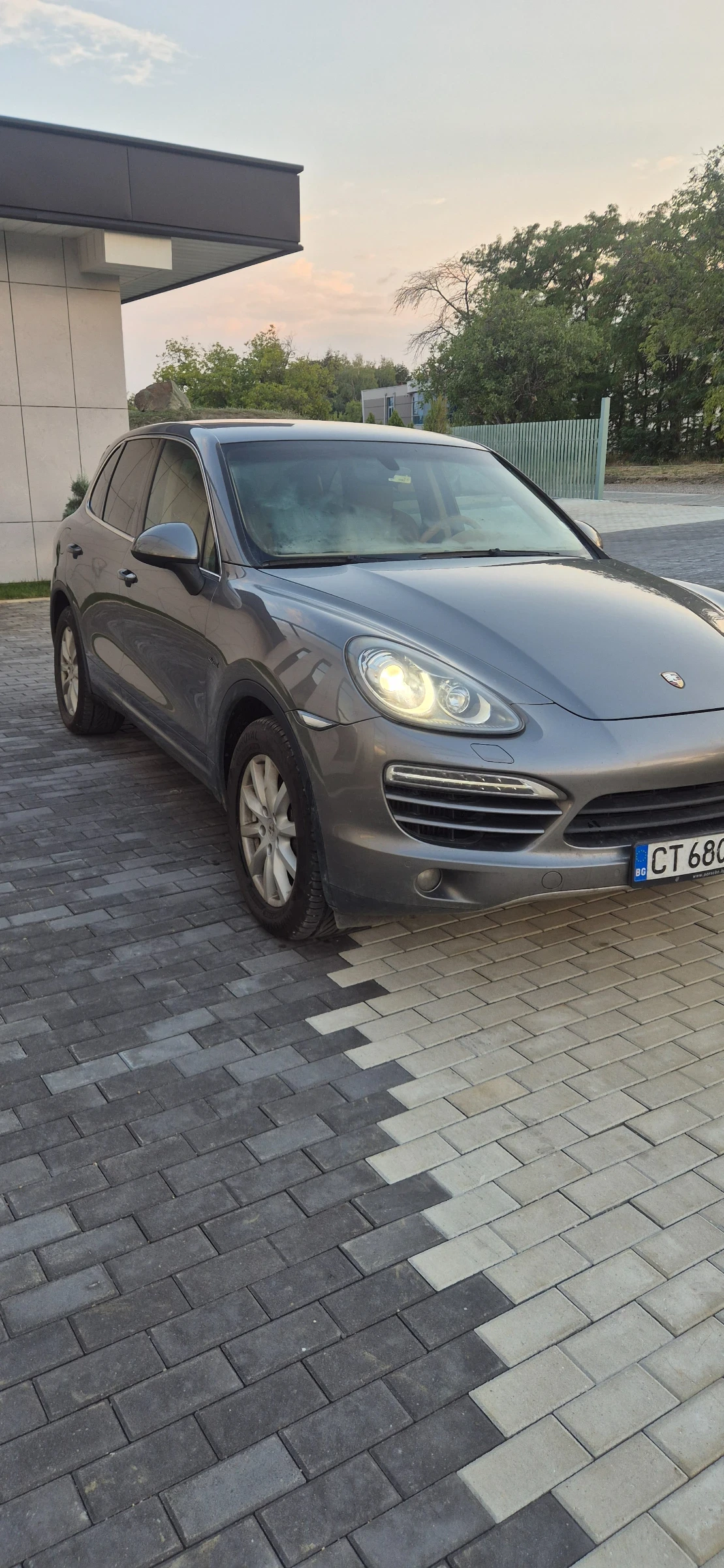 Porsche Cayenne, снимка 2 - Автомобили и джипове - 55582213