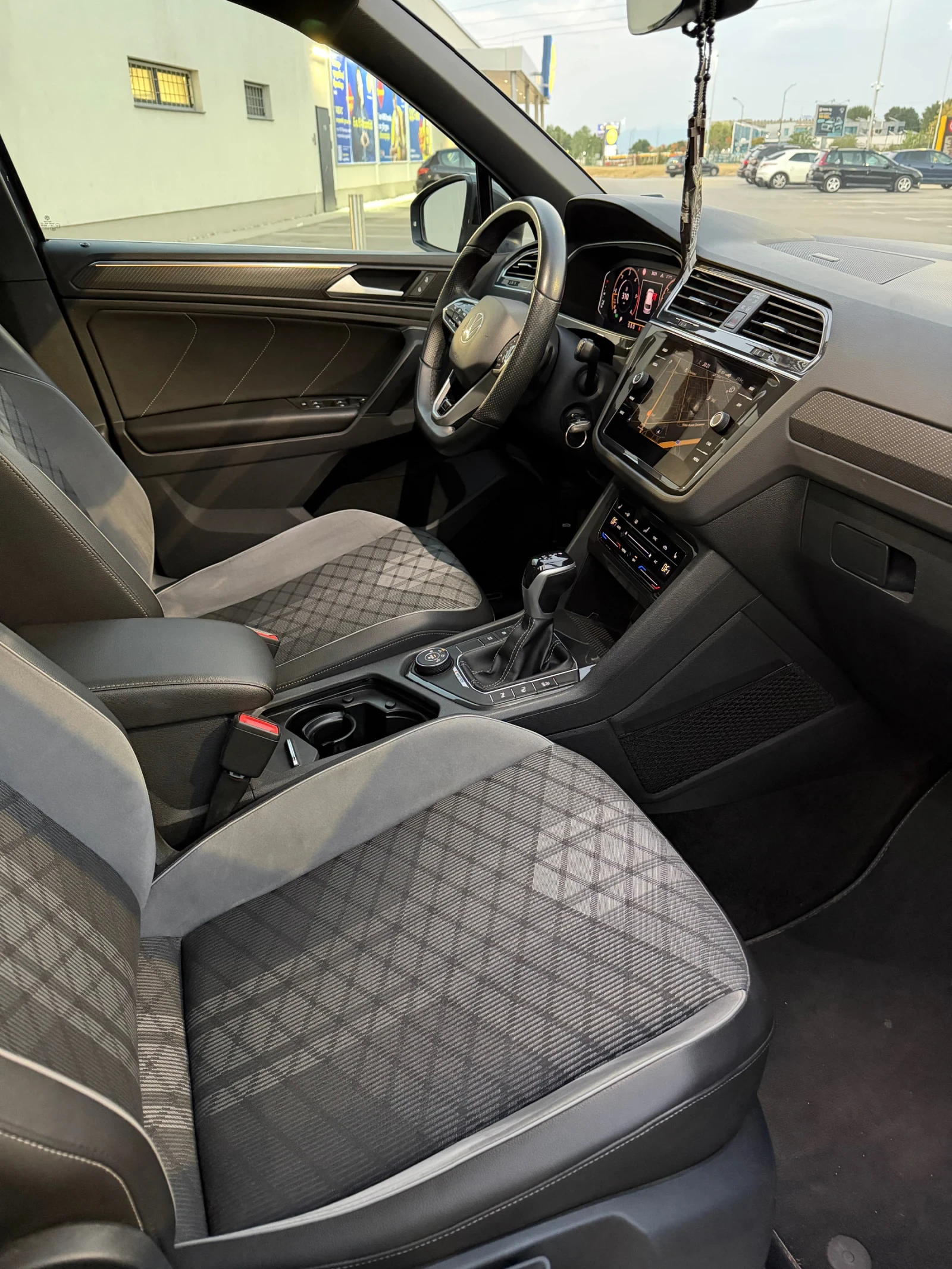 VW Tiguan 2.0 / R-LINE / 4x4 | Mobile.bg � ����������� 11