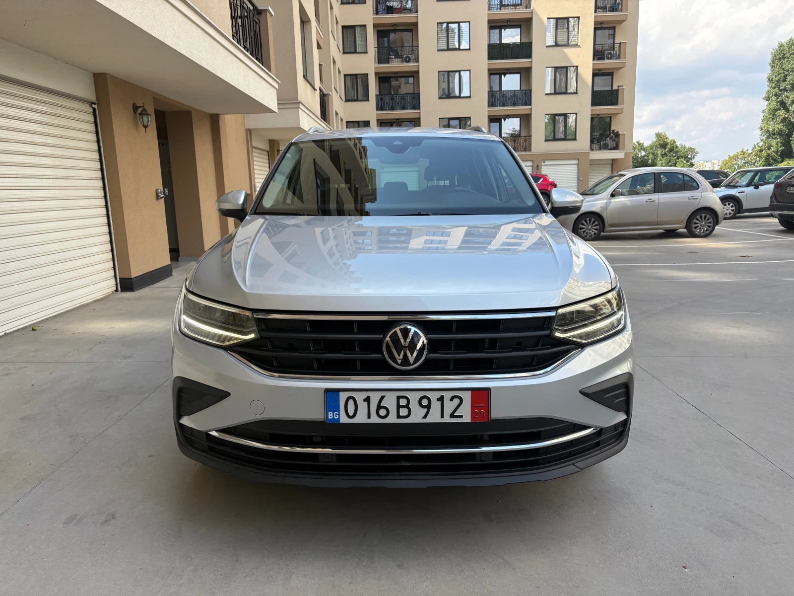 VW Tiguan Digital, Distronic, Сервизна История, снимка 5 - Автомобили и джипове - 55824256