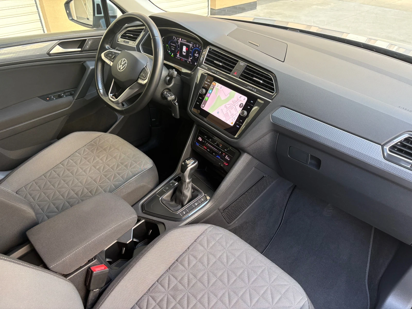 VW Tiguan Digital, Distronic, Сервизна История, снимка 8 - Автомобили и джипове - 55824256