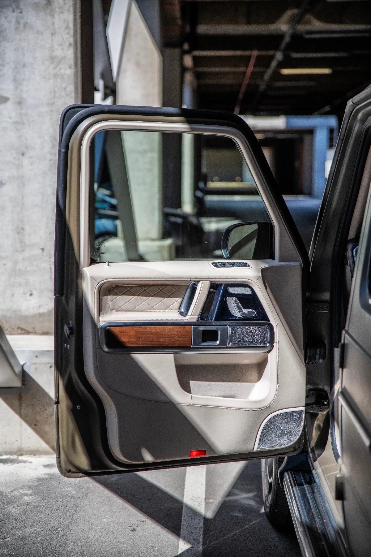 Mercedes-Benz G 63 AMG MANUFACTUR/OLIVE MAGNO 2, снимка 12 - Автомобили и джипове - 55940590