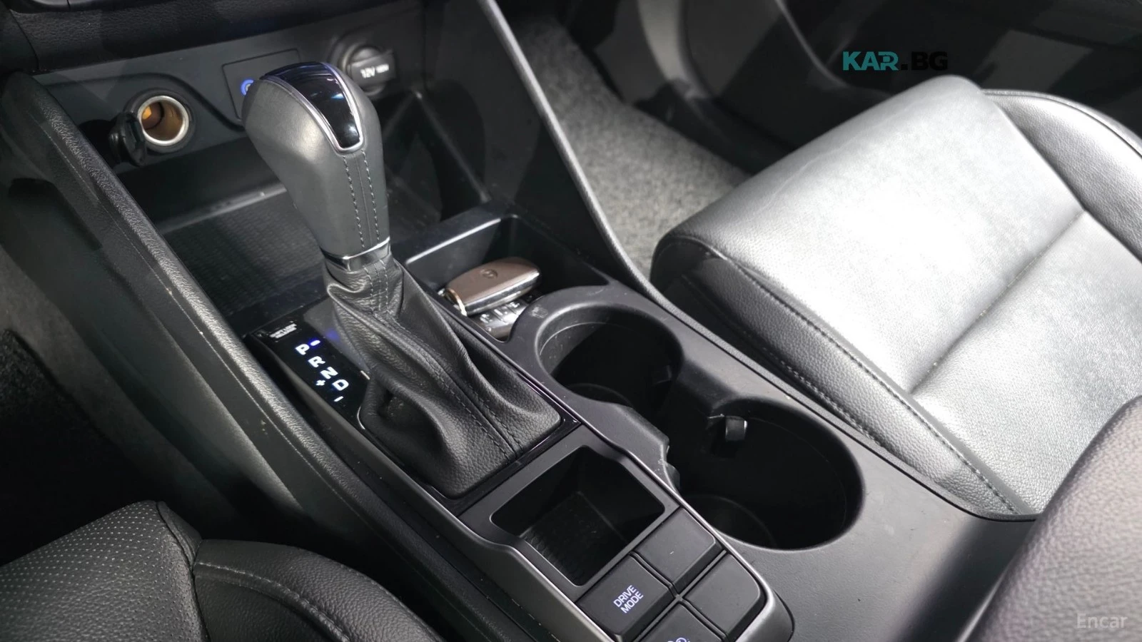 Hyundai Tucson ПОДГРЕВ* КОЖА* KEYLESS* КАМЕРА* , снимка 9 - Автомобили и джипове - 56194979