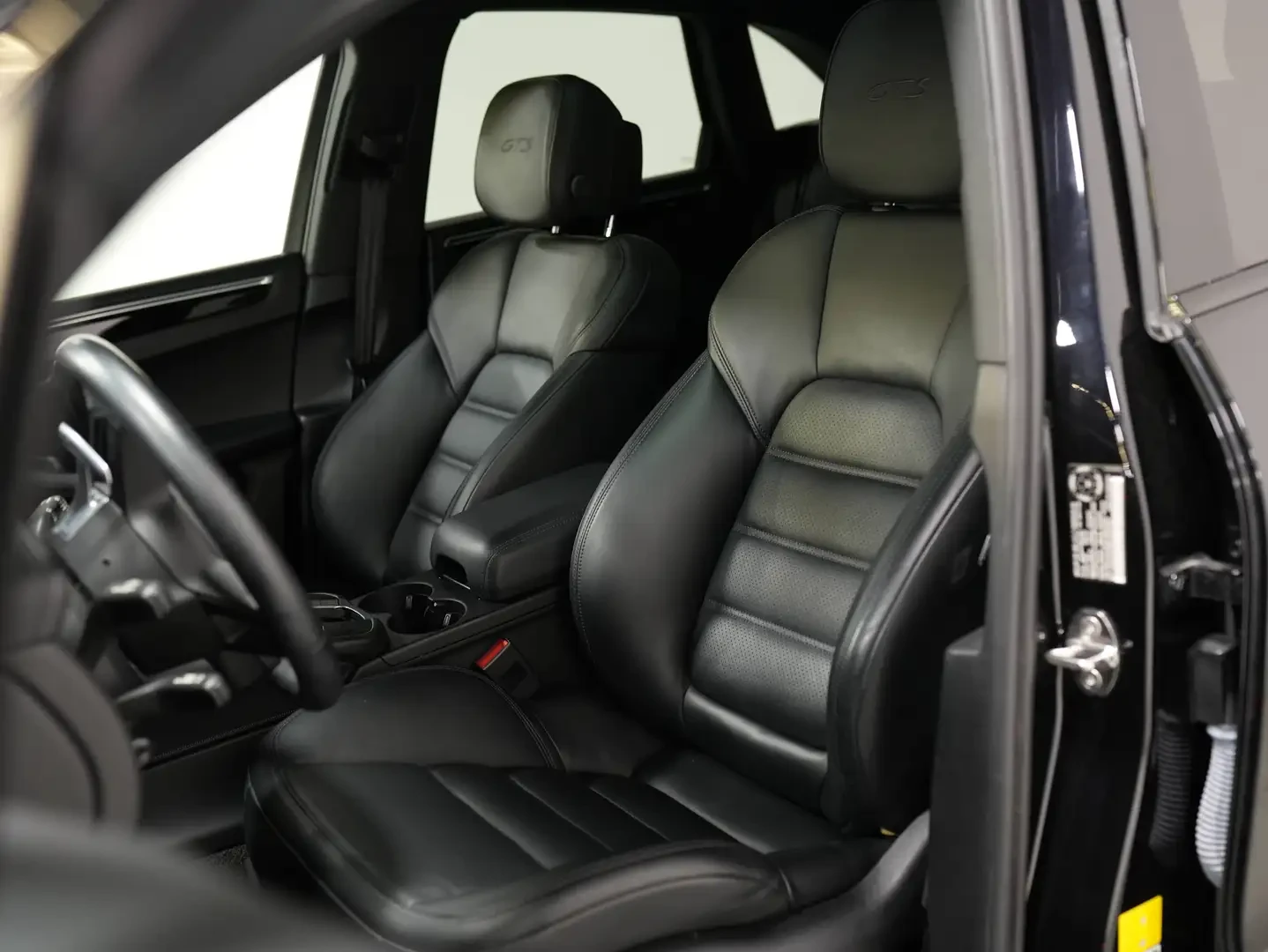 Porsche Macan GTS* Sport Chrono* Pano* 360* BOSE* LCA* PDLS+ * K, снимка 9 - Автомобили и джипове - 56207688