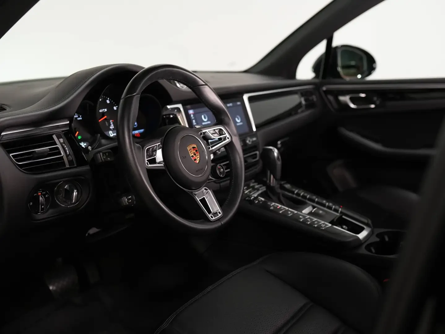 Porsche Macan GTS* Sport Chrono* Pano* 360* BOSE* LCA* PDLS+ * K, снимка 8 - Автомобили и джипове - 56207688