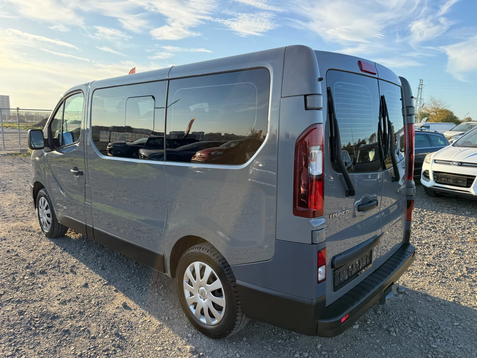 Renault Trafic 1.6D CH 9m 155000km | Mobile.bg   7