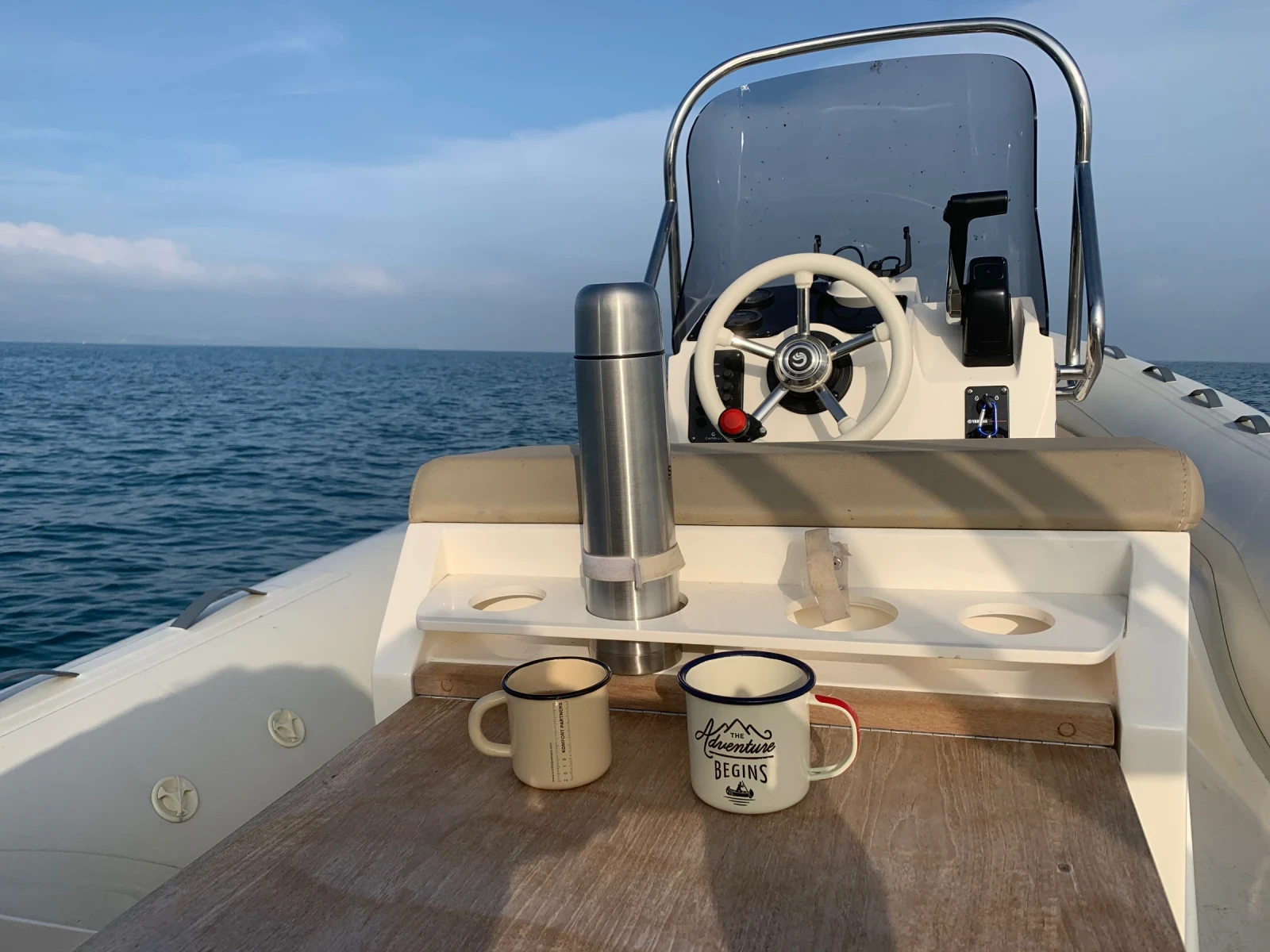 Моторна яхта Capelli Tempest 650, снимка 7 - Воден транспорт - 56313435