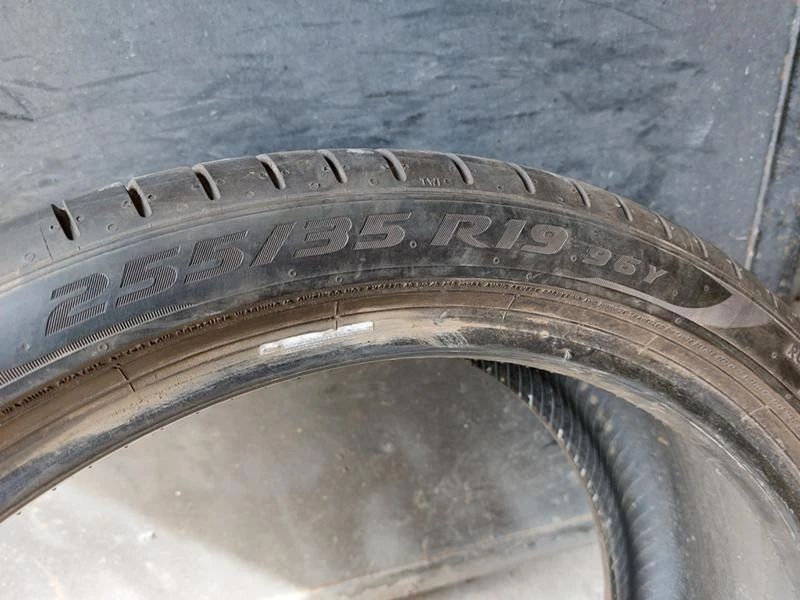 Гуми Летни 225/35R19, снимка 10 - Гуми и джанти - 36802328