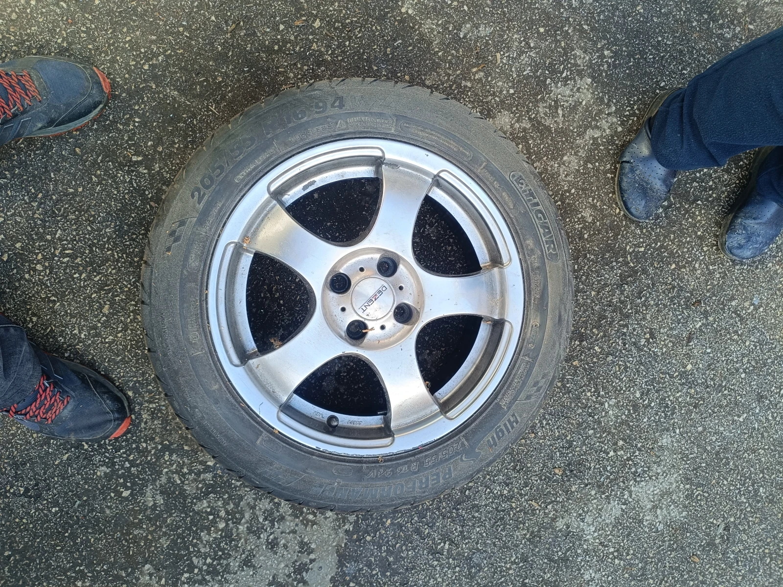 ���� � ������ 205/55R16 | Mobile.bg � ����������� 1