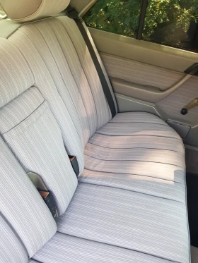 Mercedes-Benz 124, снимка 5