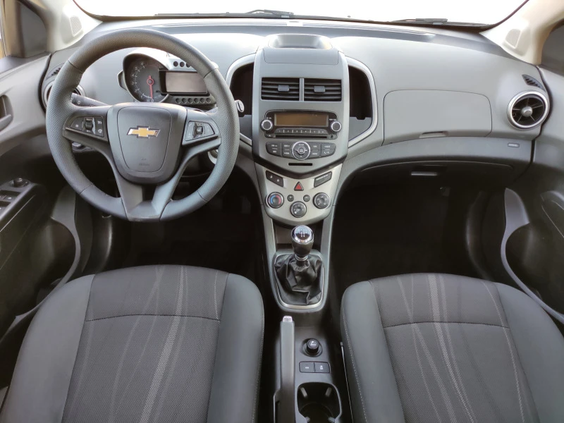 Chevrolet Aveo 1.4i Sport, снимка 16 - Автомобили и джипове - 42448506