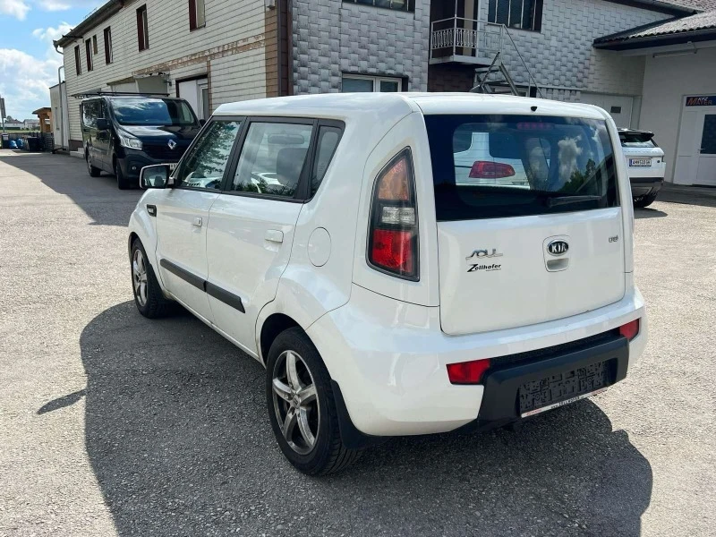 Kia Soul 1, 6 CRDI klima, снимка 5 - Автомобили и джипове - 47404520