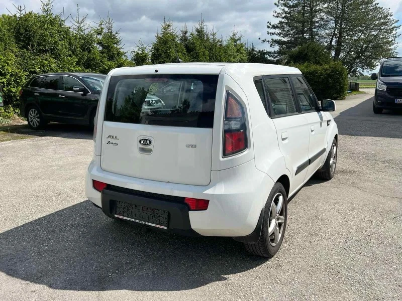 Kia Soul 1, 6 CRDI klima, снимка 4 - Автомобили и джипове - 47404520