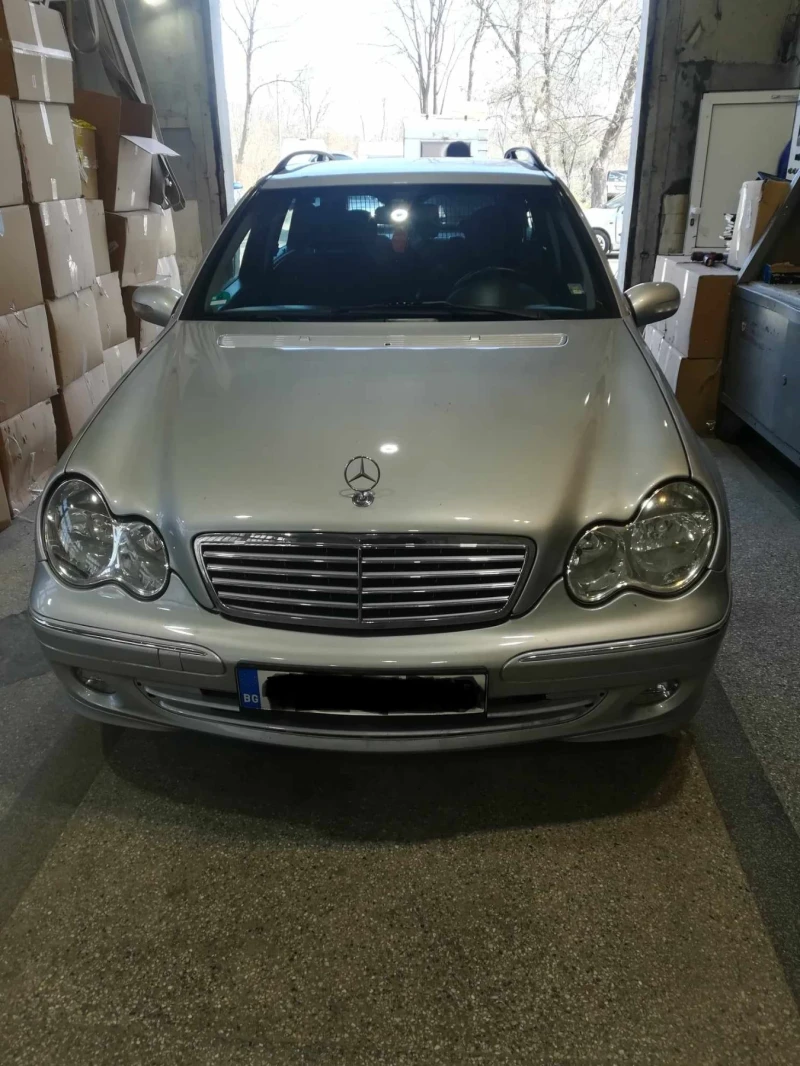 Mercedes-Benz C 180, снимка 1 - Автомобили и джипове - 47339838