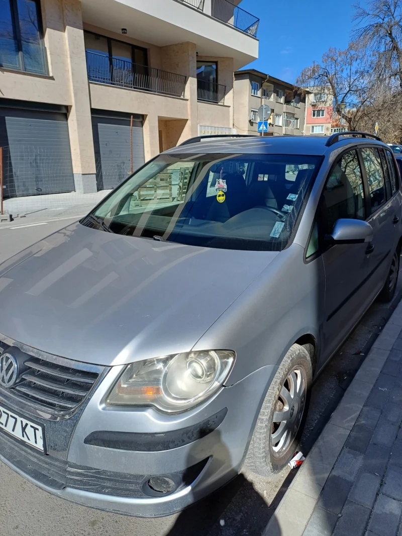 VW Touran 1.6, снимка 7 - Автомобили и джипове - 49420196