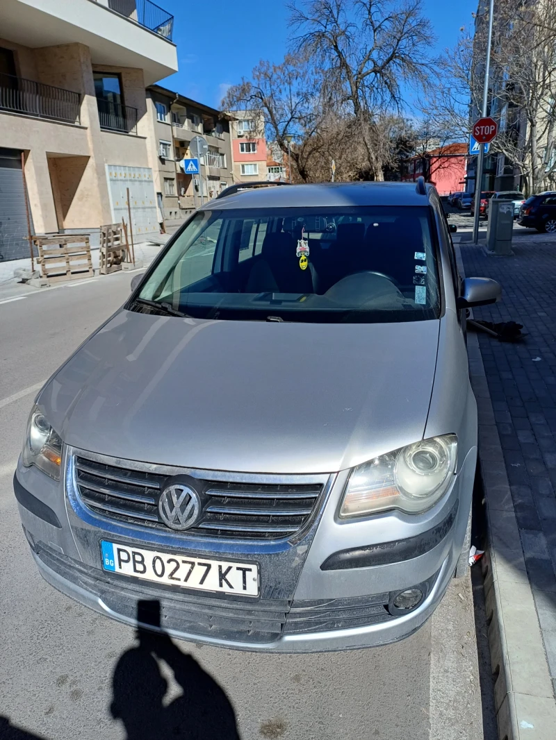 VW Touran 1.6, снимка 8 - Автомобили и джипове - 49420196