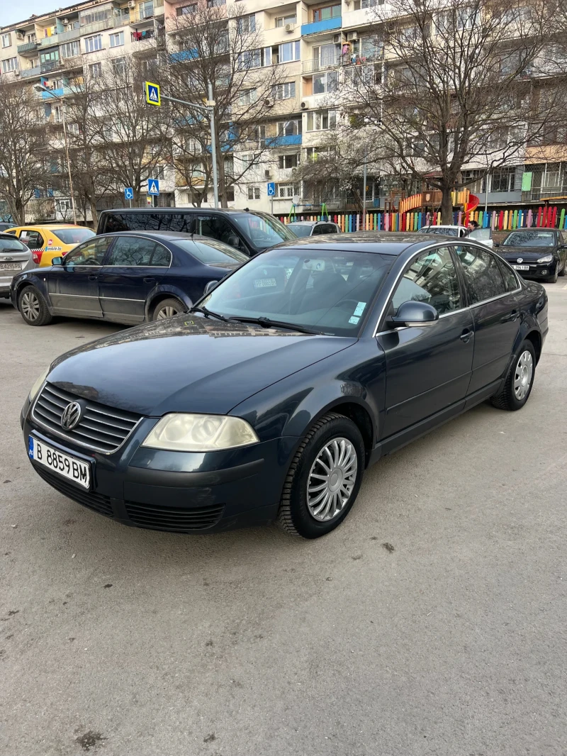 VW Passat, снимка 1 - Автомобили и джипове - 49501598