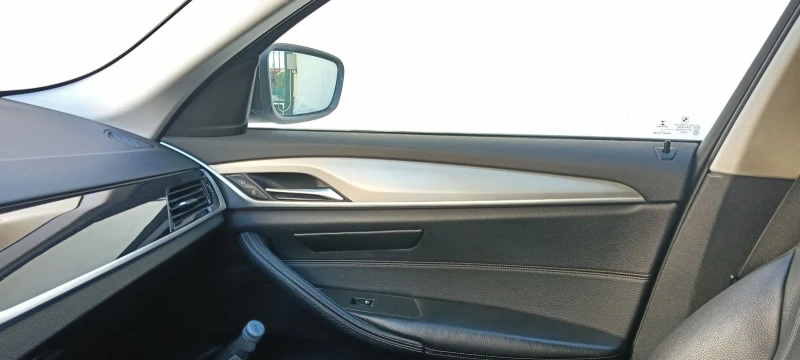 BMW 530 Х drive, снимка 8 - Автомобили и джипове - 52276394