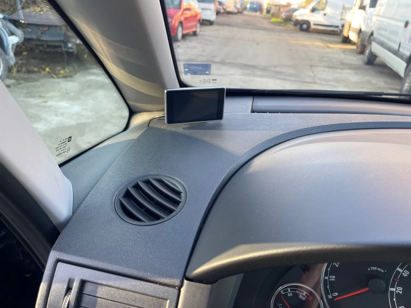 Opel Meriva 1.7 CDTI, снимка 13 - Автомобили и джипове - 52435812